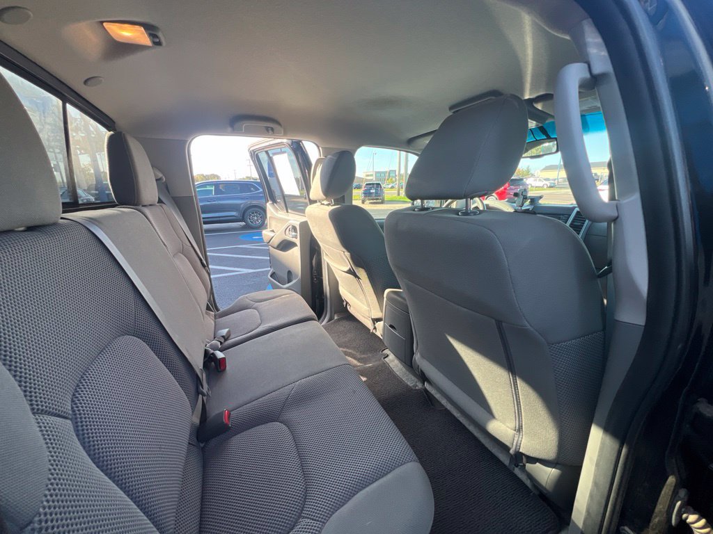 Used 2018 Nissan Frontier SV w/ Value Truck Package AWD/4WD image 10