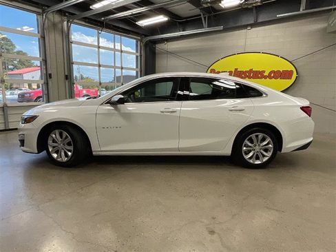 Used 2023 Chevrolet Malibu LT image 2