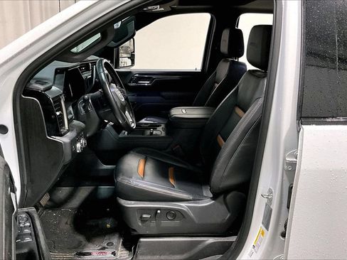 Used 2024 GMC Sierra 2500 AT4 w/ AT4 Premium Plus Package AWD/4WD image 15