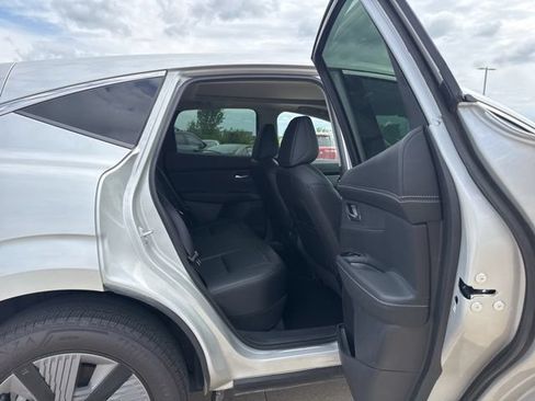 Used 2025 Nissan Murano SL AWD/4WD image 25