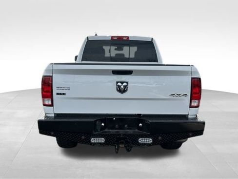 Used 2019 RAM 1500 Classic SLT w/ Luxury Group image 5