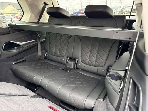 Used 2023 BMW X7 xDrive40i w/ Premium Package image 13