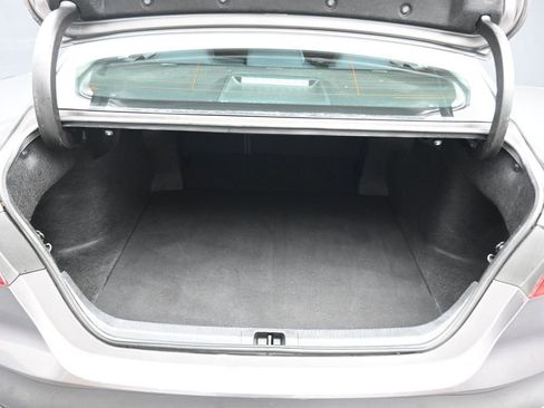 Used 2019 Toyota Camry LE image 41