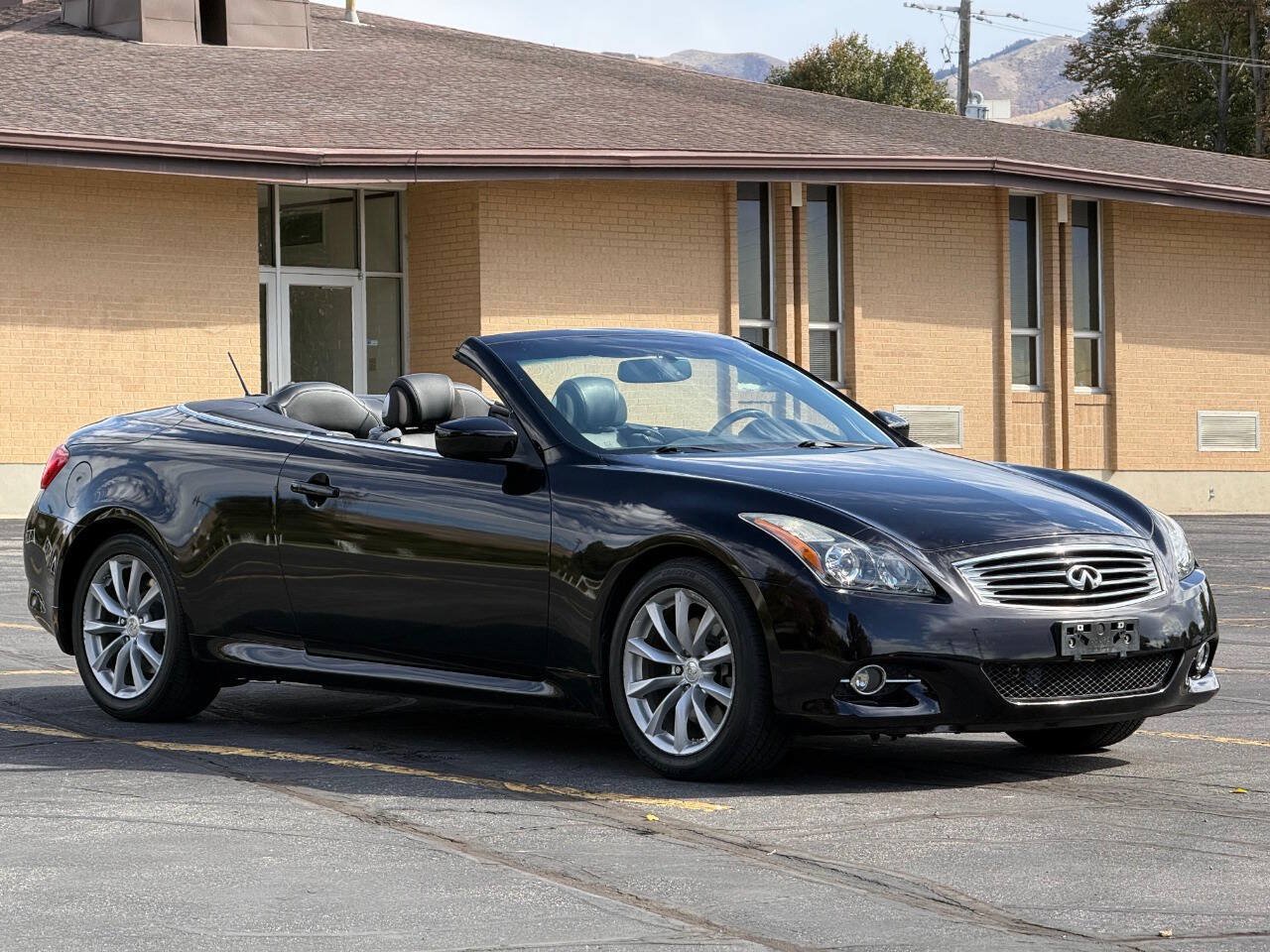 Used 2013 INFINITI G37 Convertible w/ Premium Pkg RWD image 14