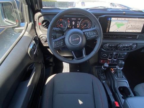 New 2025 Jeep Wrangler Unlimited Rubicon w/ Technology Group image 35