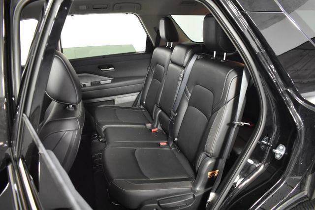 Certified 2025 Nissan Pathfinder SL AWD/4WD image 29