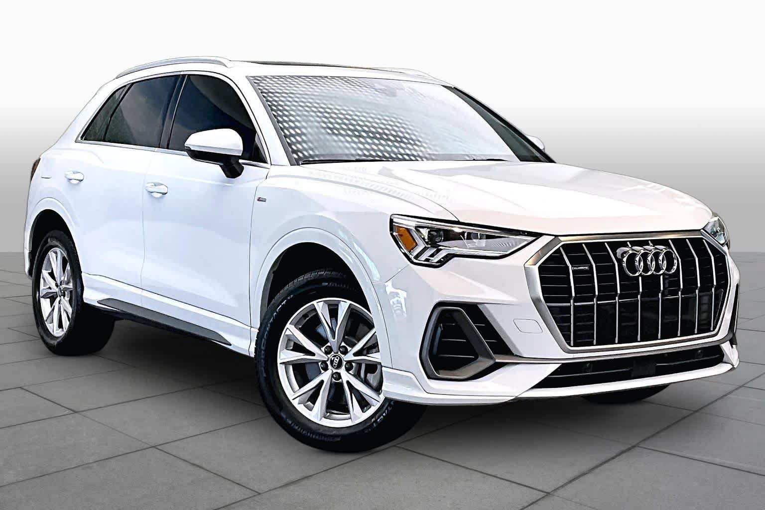 Used 2024 Audi Q3 2.0T Premium w/ Convenience Package AWD/4WD image 3