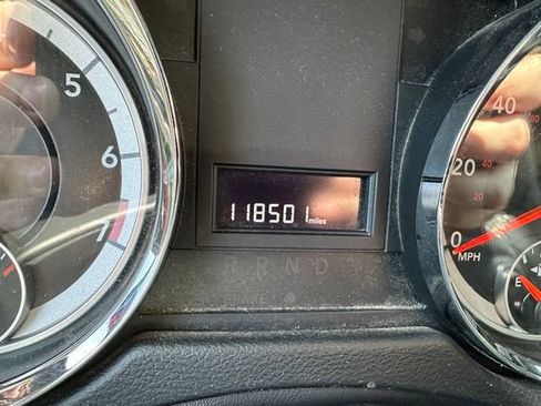 Used 2015 Dodge Grand Caravan SXT FWD image 8