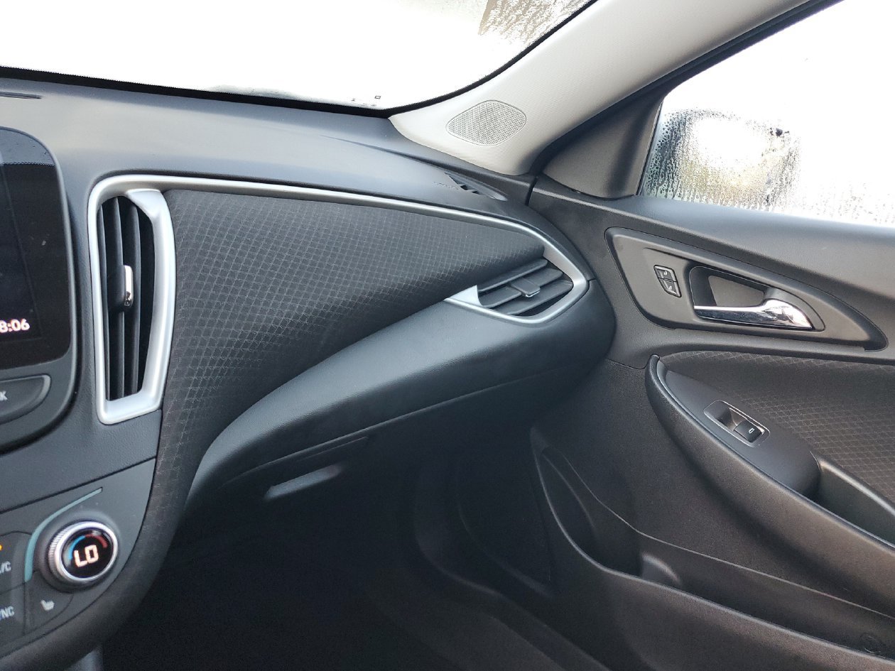 Used 2025 Chevrolet Malibu LT FWD image 26