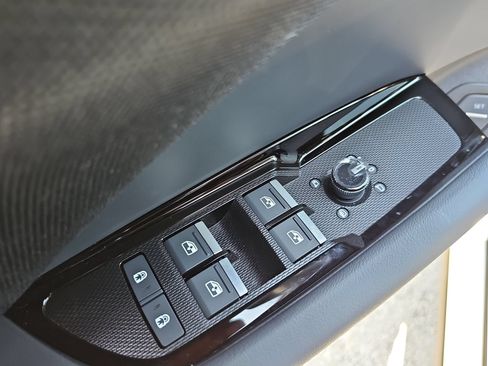 New 2026 Audi Q3 quattro 2.0T AWD/4WD image 30