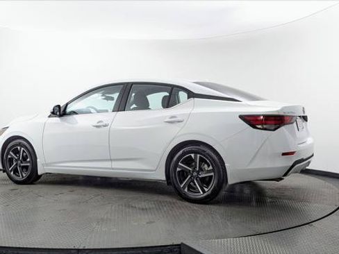 Used 2025 Nissan Sentra SV w/ All-Weather Package FWD image 6