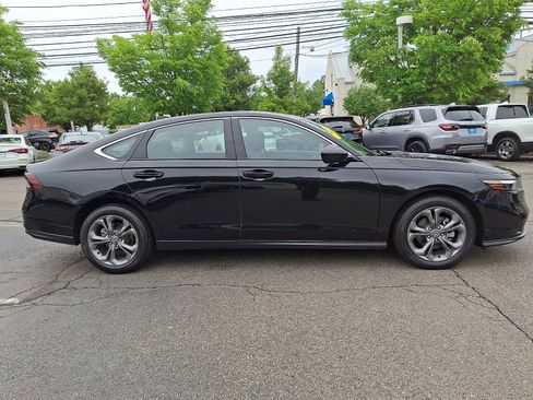 Used 2023 Honda Accord EX image 7