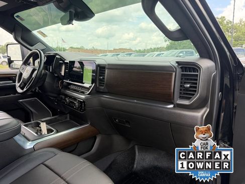 Used 2024 Chevrolet Silverado 2500 High Country w/ Technology Package AWD/4WD image 19