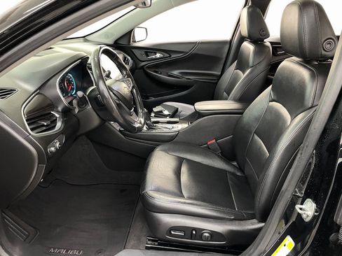 Used 2018 Chevrolet Malibu Premier w/ Premier Sun and Wheel Package image 7
