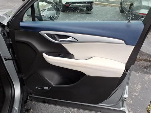 Used 2024 Buick Envision Avenir AWD/4WD image 27