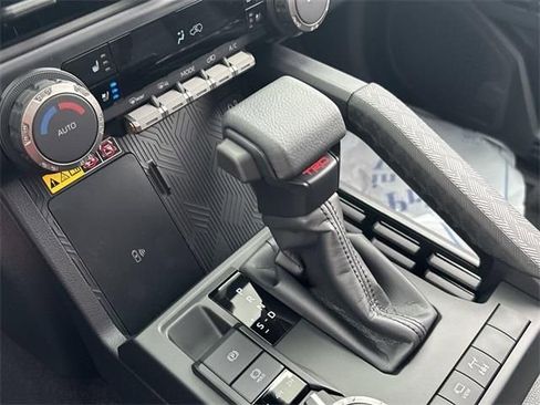 Certified 2025 Toyota 4Runner TRD Off-Road Premium image 20