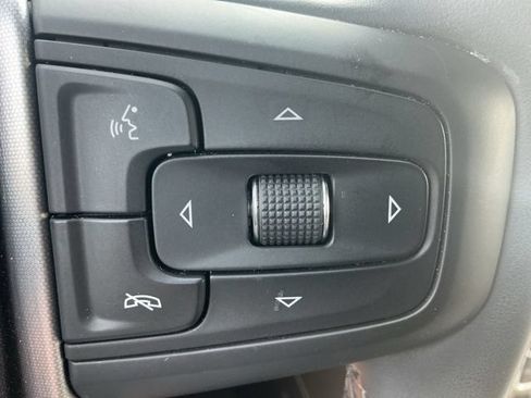 Used 2024 GMC Yukon SLT w/ SLT Luxury Package AWD/4WD image 27