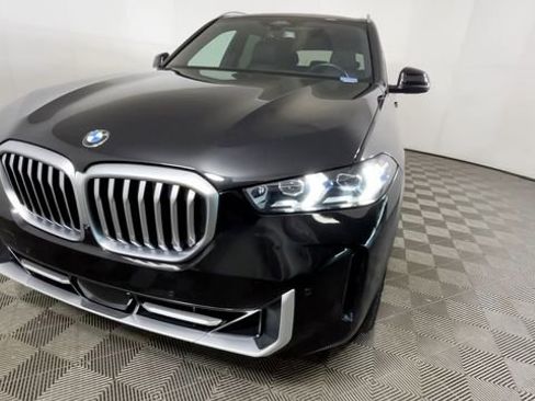 Used 2024 BMW X5 xDrive40i w/ Premium Package AWD/4WD image 11