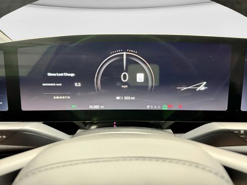 Used 2024 Lucid Air Touring AWD/4WD image 9