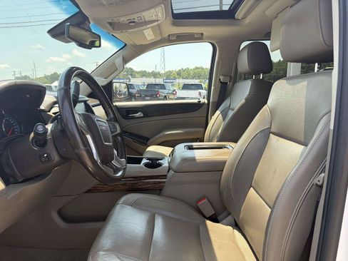 Used 2019 GMC Yukon XL SLT w/ Premium Edition RWD image 17