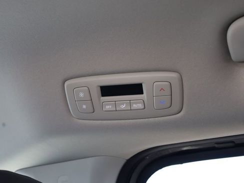 Certified 2025 Kia Carnival LXS image 28