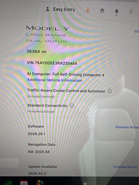 Used 2024 Tesla Model Y Long Range AWD/4WD image 4