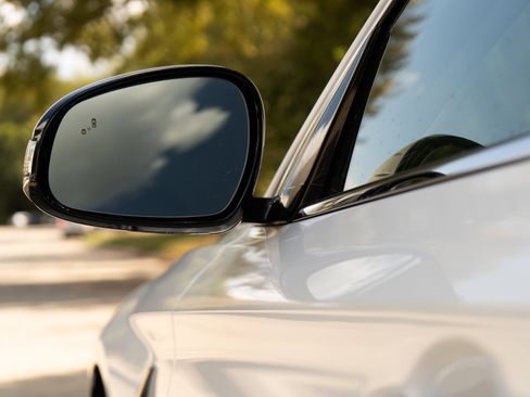 Used 2021 Genesis G70 2.0T image 12