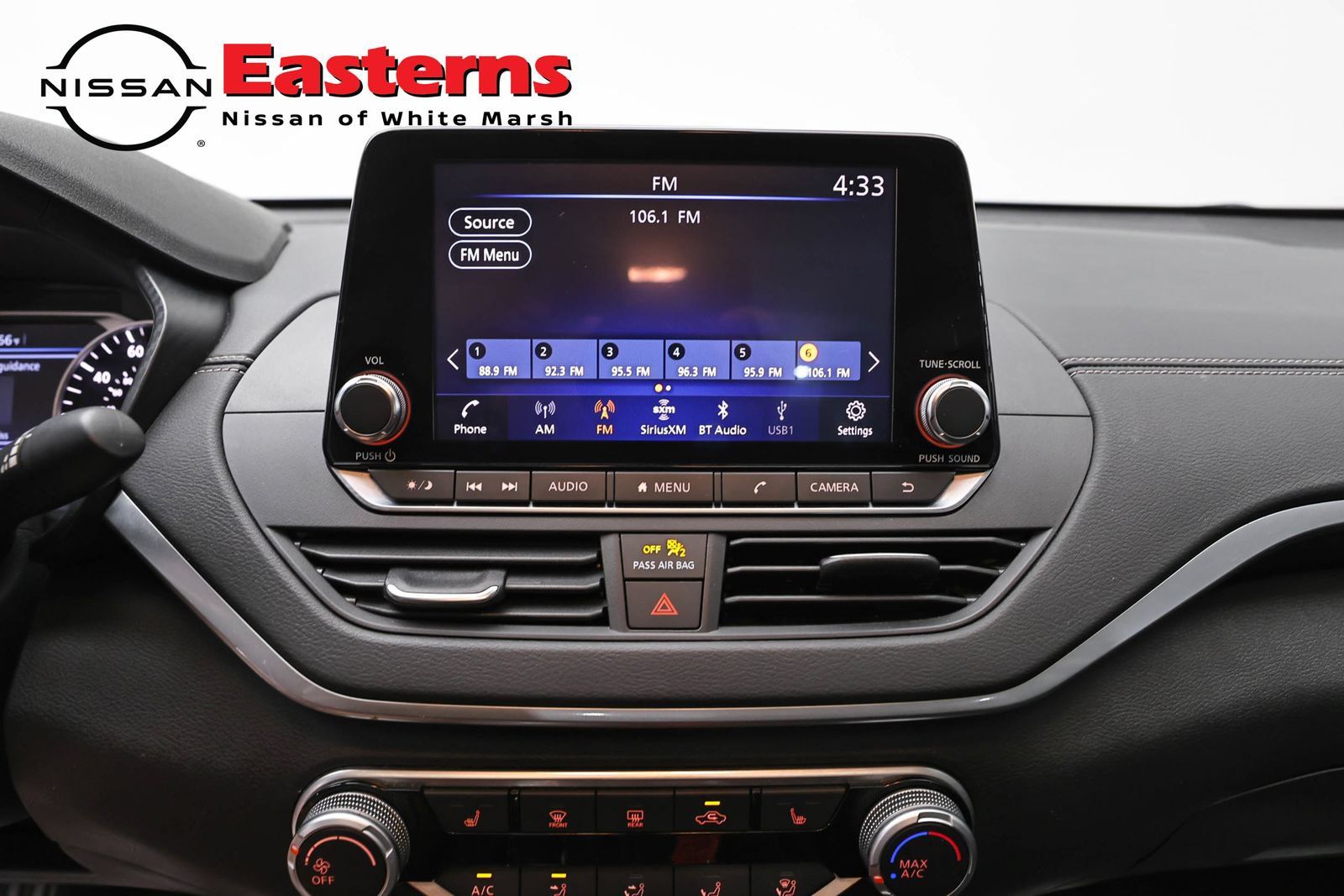 Used 2022 Nissan Altima 2.5 SV w/ SV Premium Package FWD image 12