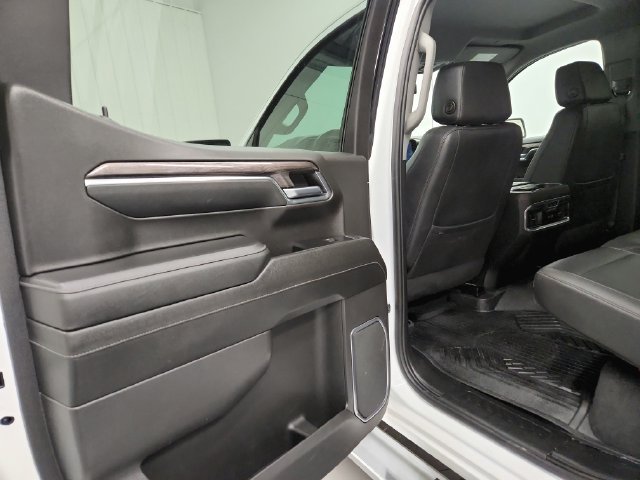 Used 2024 Chevrolet Silverado 1500 LTZ AWD/4WD image 19