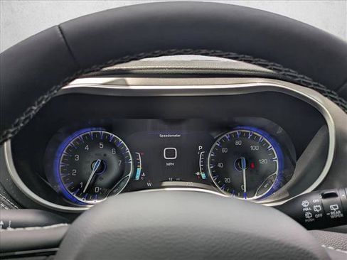 New 2026 Chrysler Pacifica Select w/ S Appearance Package FWD image 9