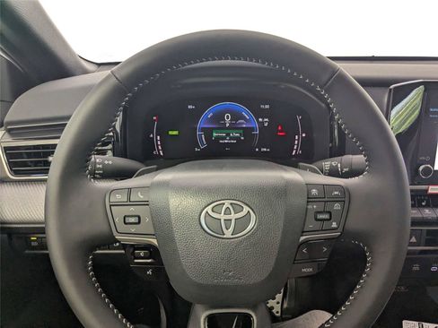 New 2026 Toyota Camry SE FWD image 11