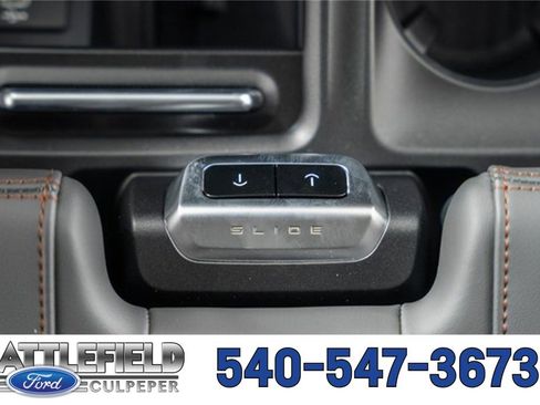 New 2025 Ford Expedition Active image 35