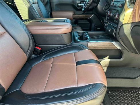 Used 2021 Chevrolet Silverado 2500 High Country w/ Z71 Off-Road Package image 21