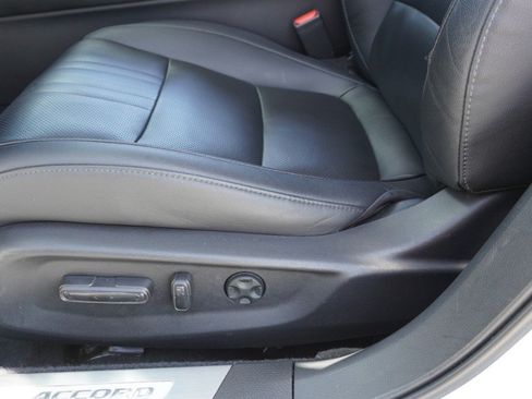 Used 2019 Honda Accord Touring image 24