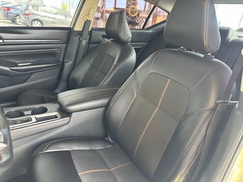 Used 2021 Nissan Altima 2.5 SR image 12