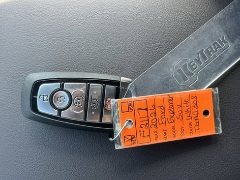 New 2026 Ford Explorer Platinum image 29