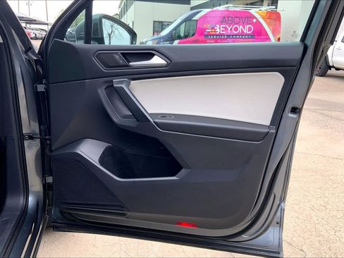 Used 2021 Volkswagen Tiguan SEL image 22