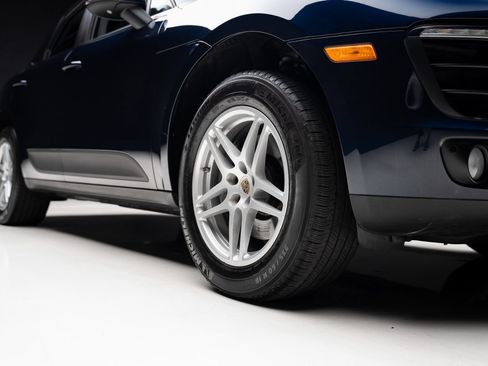 Used 2018 Porsche Macan AWD/4WD image 77