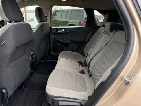 Certified 2020 Ford Escape SE image 16