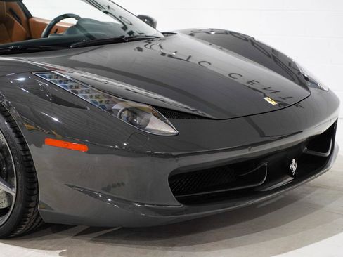 Used 2014 Ferrari 458 Spider image 23