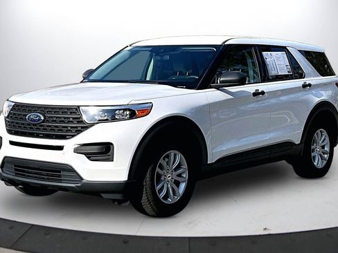 Used 2021 Ford Explorer 4WD w/ Class III Trailer Tow Package image 4