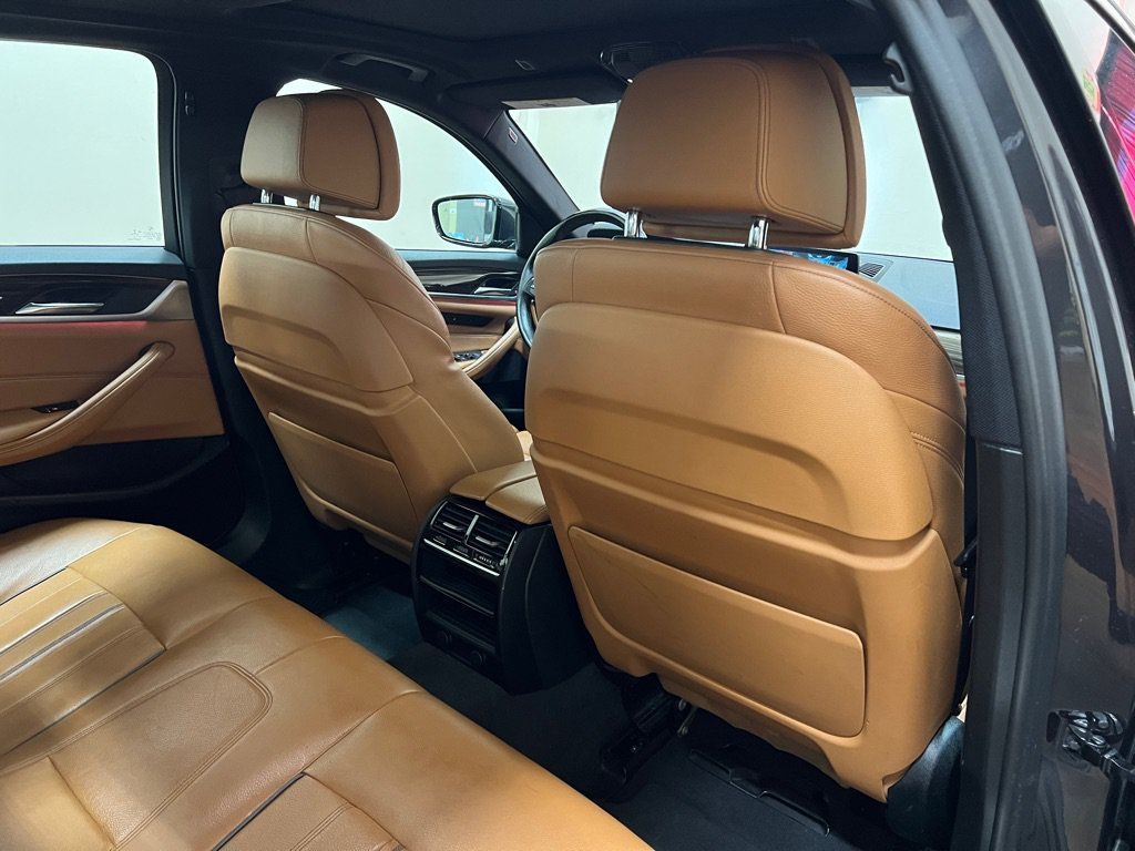 Used 2019 BMW 540i xDrive w/ Premium Package AWD/4WD image 36
