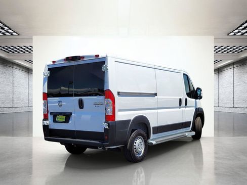 Used 2025 RAM ProMaster 2500 w/ U-Haul Equipment Group FWD image 7