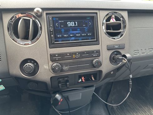 Used 2011 Ford F250 XLT AWD/4WD image 7