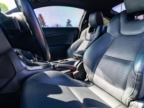 Used 2016 Hyundai Genesis Coupe 3.8 RWD image 11