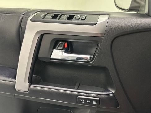 Certified 2022 Toyota 4Runner Limited AWD/4WD image 19