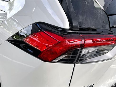 Used 2022 Toyota RAV4 XSE AWD/4WD image 29