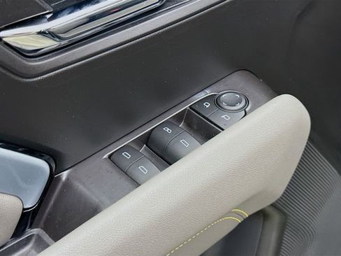 Used 2025 Chevrolet Colorado ZR2 w/ Technology Package image 20