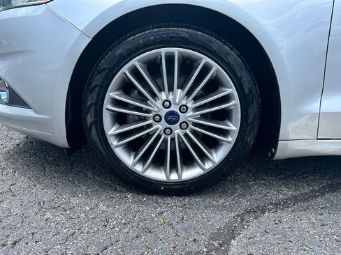 Used 2014 Ford Fusion SE w/ Equipment Group 202A FWD image 31