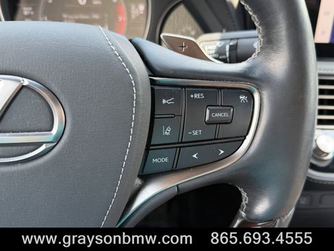 Used 2023 Lexus LS 500 AWD w/ Luxury Package image 24